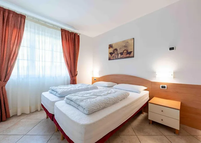 Cesa Primula Apartman *